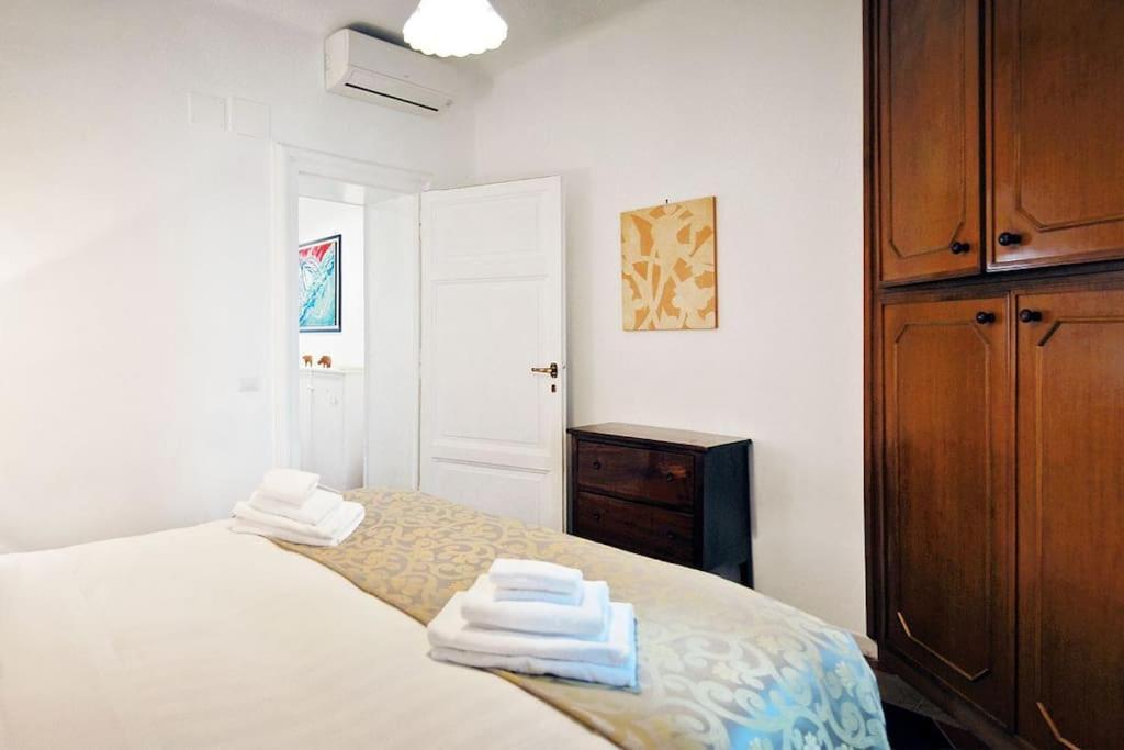 Near Colosseum By Varental 2br + 1sb Apartamento